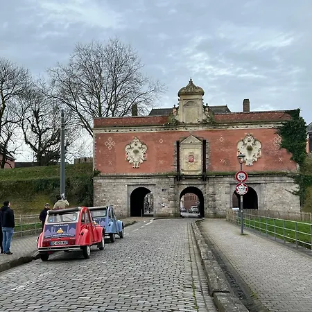 Le Duplex Des Remparts 아파트 릴